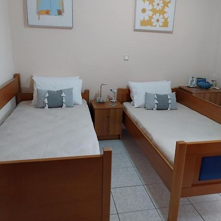 Elegant Apartment Near The Beach Néa Péramos Zewnętrze zdjęcie