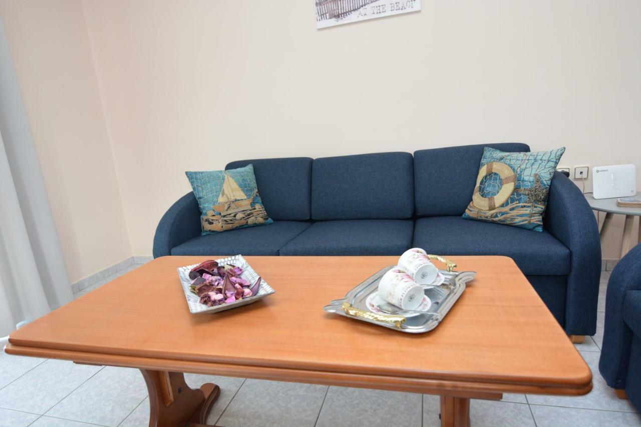 Elegant Apartment Near The Beach Néa Péramos Zewnętrze zdjęcie