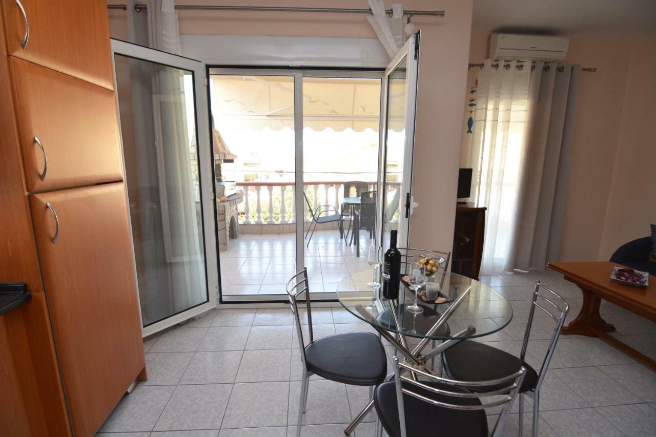 Elegant Apartment Near The Beach Néa Péramos Zewnętrze zdjęcie